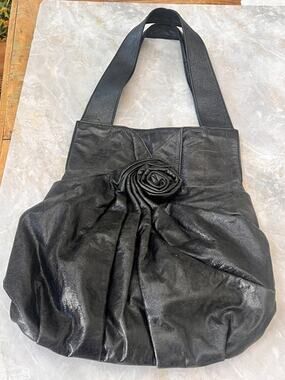 Fiore By Isabella Fiore Genuine Leather Purse Rosebud Bag